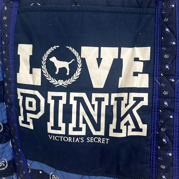 Victoria’s Secret travel bag - Picture 2 of 8